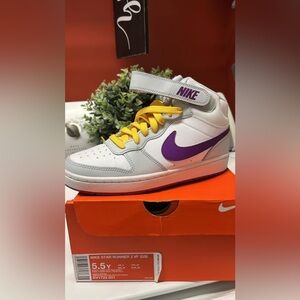 Nike Kids 5.5 Women’s 7